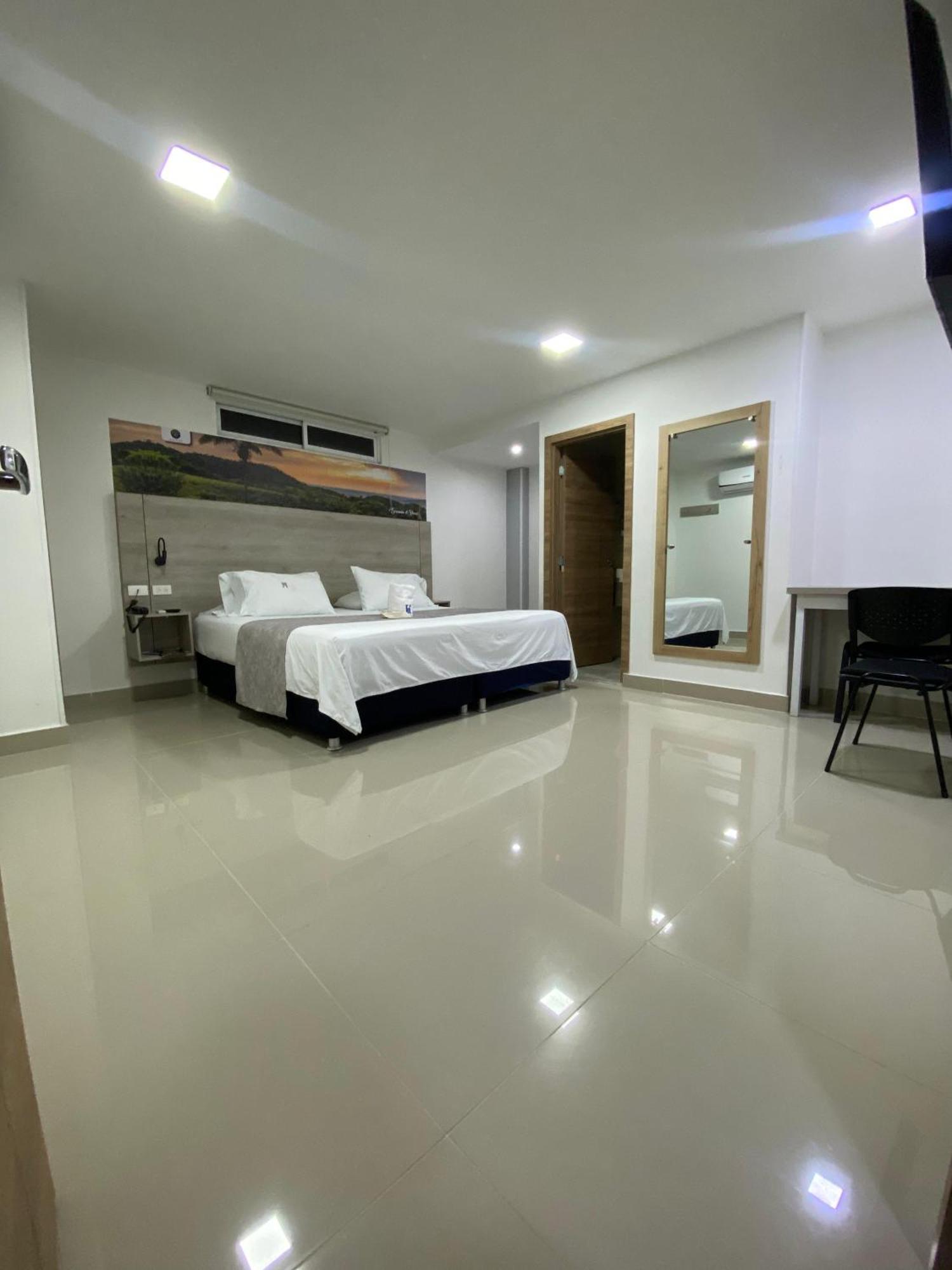 Hotel A1 Express Флоренсия Экстерьер фото
